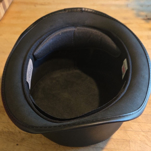 Classic Black Top Hat - Picture 8 of 9